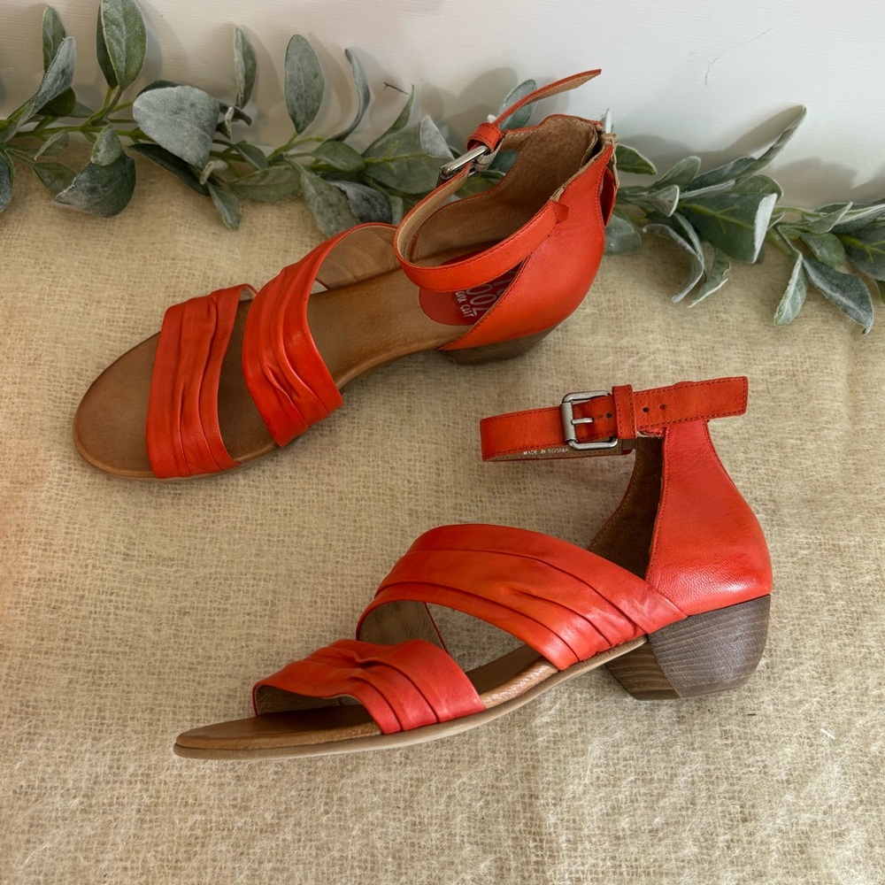 Miz Mooz Cassie leather heeled sandals in Mandarin orange women size 41 9.5 10